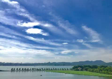 【今天不谈诗，只说漂亮远方】第一期：这里是西湖，坐标杭州